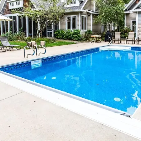 Putter'S Pool House Villa